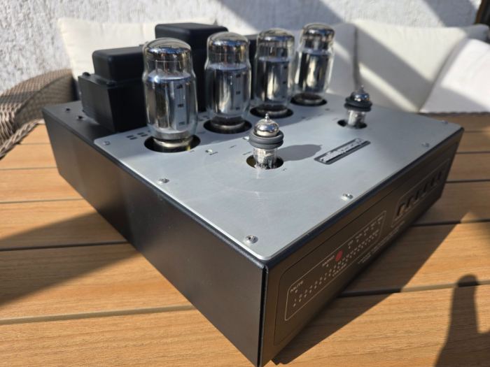 Audio research VSi60 - integrierter Röhrenverstärker, Gehäuse.