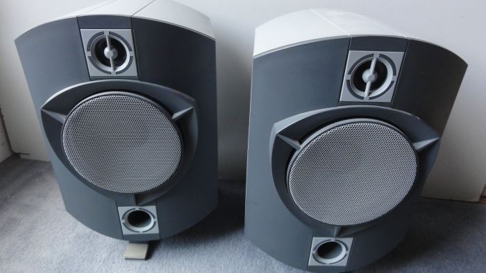1 Paar B&W Rock Solid Sounds Stand-Lautsprecher  Anthrazit