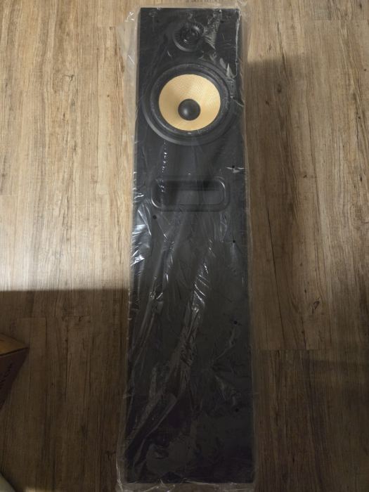 Bowers & Wilkins (B&W) P4 Standlautsprecher - NEU & unbenutzt in OVP (NOS) Paar