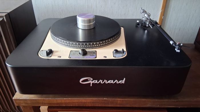 Garrard Model 301 Turntable / Tonearm 12,5" / Plinth MDF /Capsule Hana SL