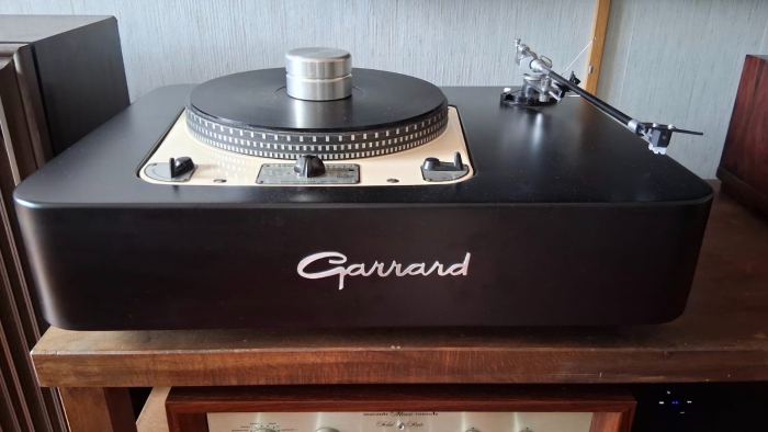 Garrard Model 301 Turntable / Tonearm 12,5" / Plinth MDF /Capsule Hana SL