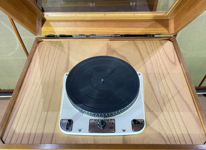 Plattenspieler GARRARD 301 50Hz Triple Arm Cabinet / Bedienungsanleitung enth...