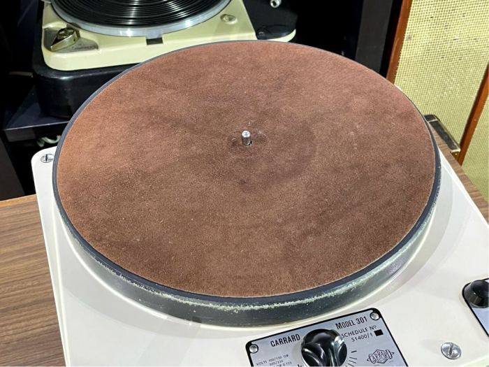Garrard 301 Fettlager Plattenspieler 50Hz mit Schrauben Handbücher