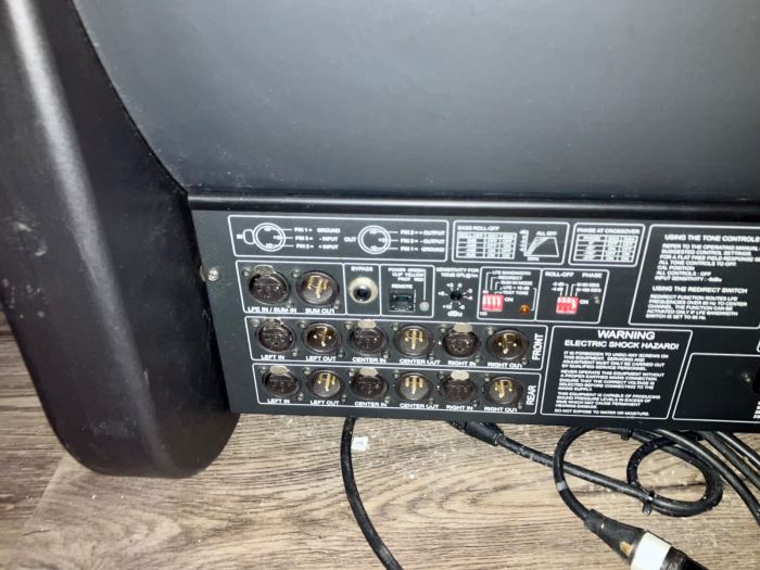 Genelec 1031A (3Stück) & 7070A (1 Stück)
