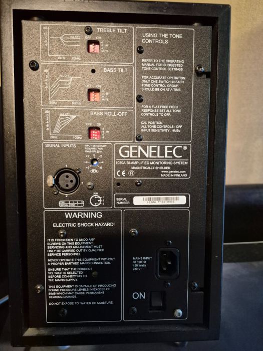 2x GENELEC 1030 A - Aktive Studio Monitor - Sehr guter Zustand/Great condition