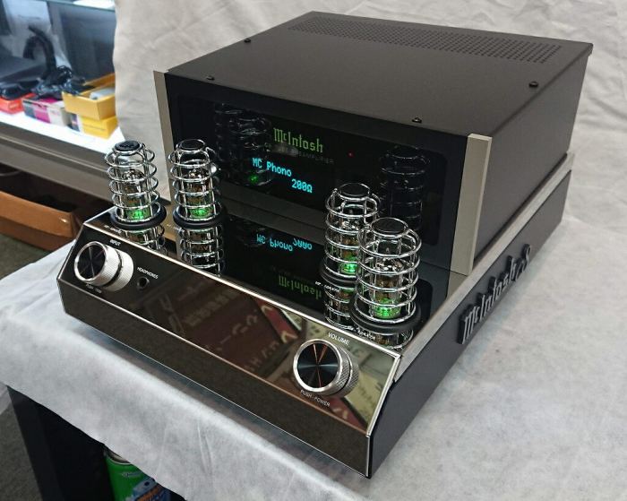 McIntosh C8 Vakuumröhren-Vorverstärker schwarz Audiogeräte aus Japan gewartet