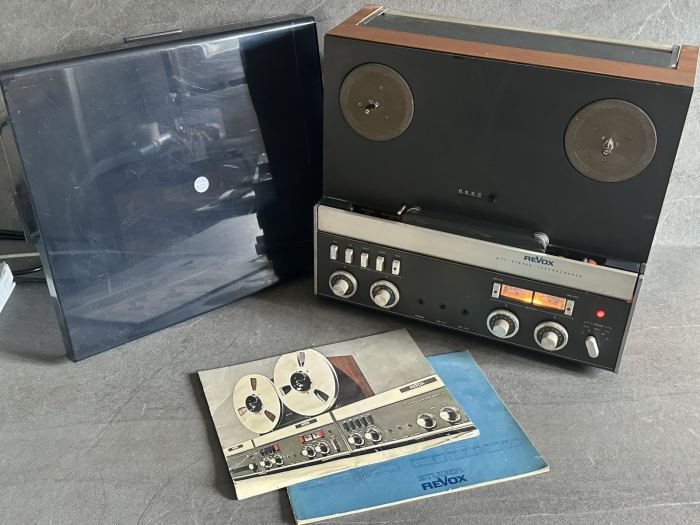 Revox A77 4 Spur Tonbandgerät 70er Reel to Reel Maschine mit Abdeckung #826