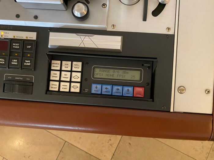 STUDER A812 (2)