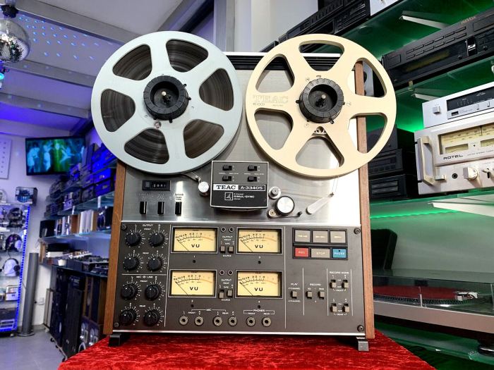 Teac A-3340S 4 Kanal Simul-Sync Bandmaschine 10" Tape Vintage Gut Aussehen