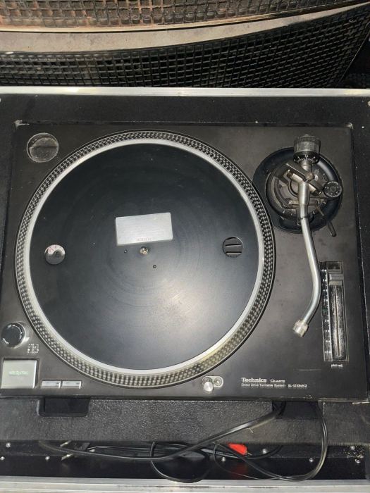 Technics SL-1200MK2 Quartz Direktantrieb Plattenspieler 33/45 RPM Schwarz