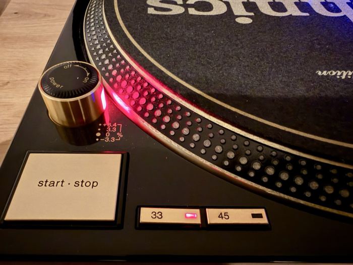 Technics SL-1200GLD 24K Gold Limited Edition #2058/3000 – Varyturn Service