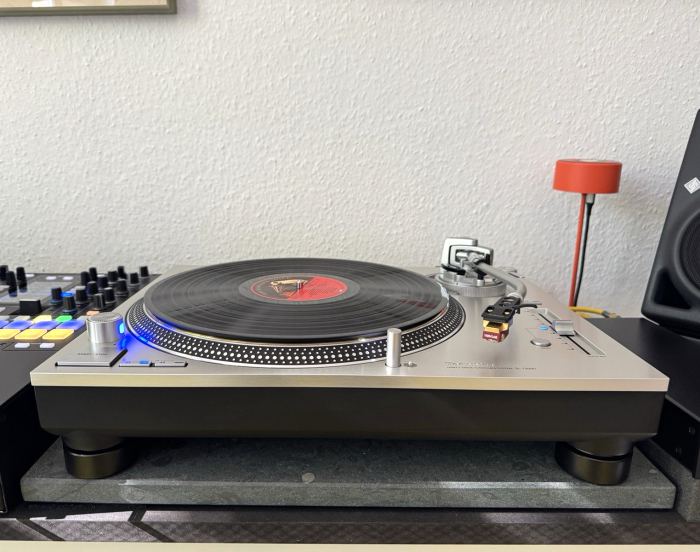 Technics SL-1200G Plattenspieler