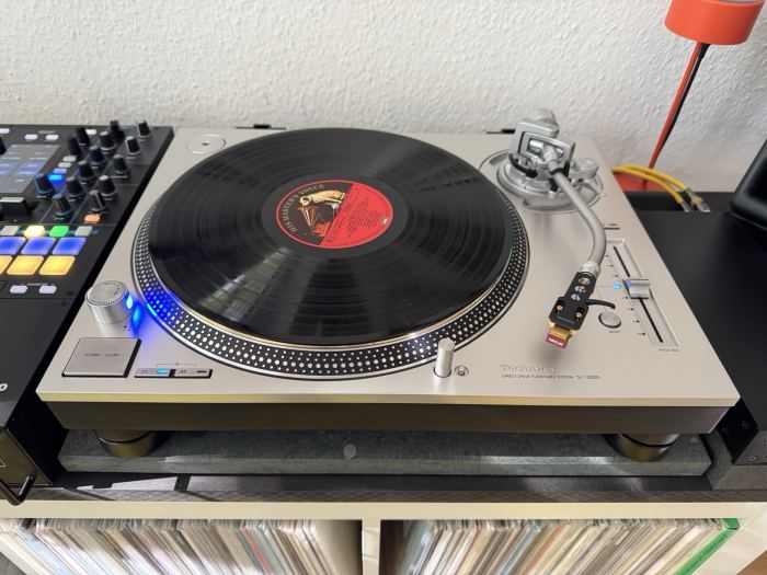 Technics SL-1200G Plattenspieler