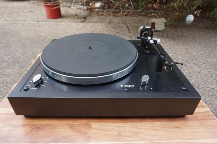 Thorens TD 147 mit Headshell Umbau